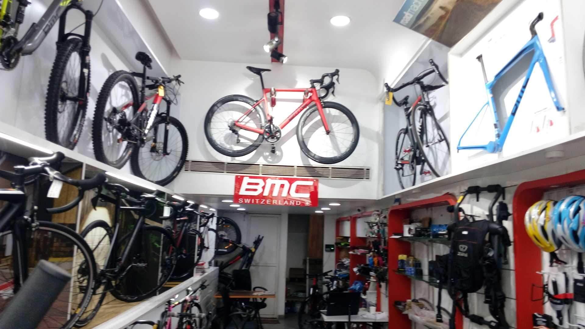 Cycle showroom